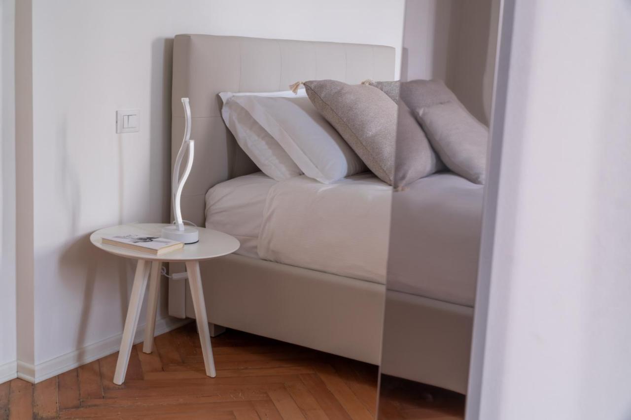 Design Apartment With Balcony On The Grand Canal R&R Velence Kültér fotó